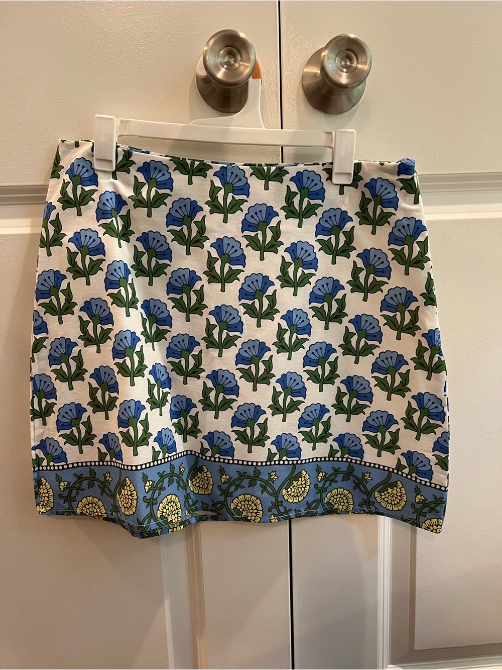 TCEC White Mini Skirt with Blue Floral Print and Green Stems